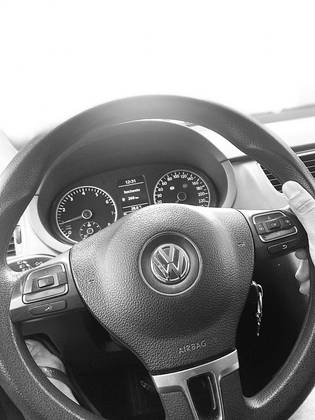 VOLKSWAGEN FOX 1.6 MI 8V FLEX 4P MANUAL VOLKSWAGEN FOX 1.6 MI 8V FLEX 4P MANUAL